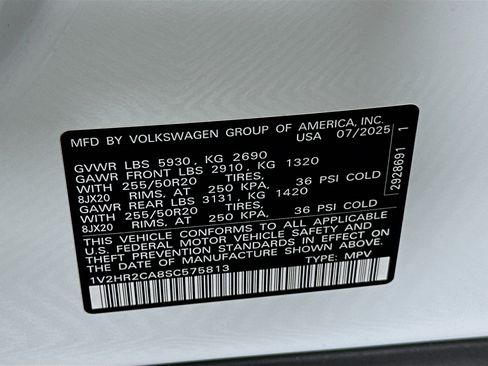Used 2025 Volkswagen Atlas SE AWD/4WD image 12
