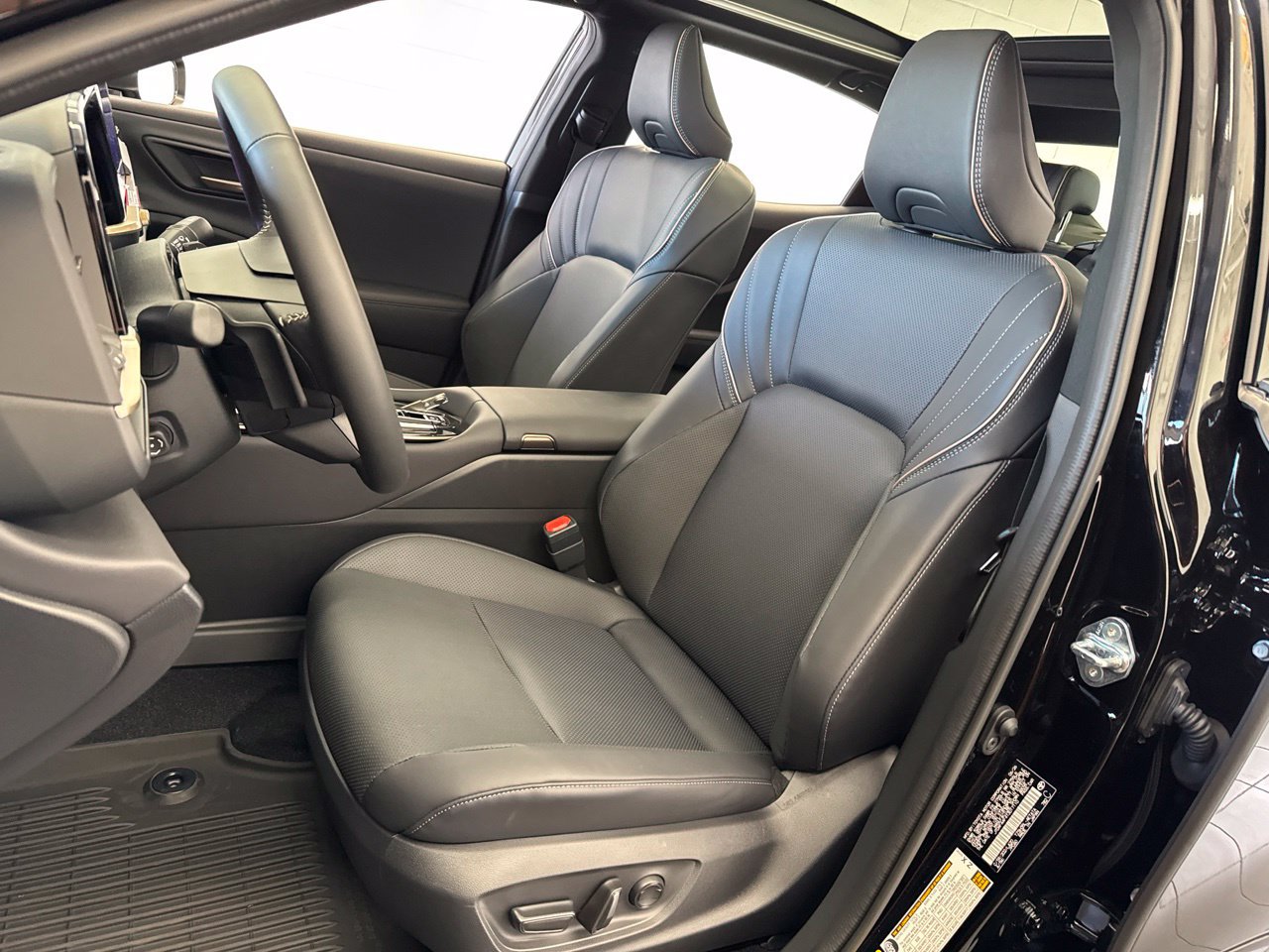New 2026 Toyota Crown Platinum AWD/4WD image 15