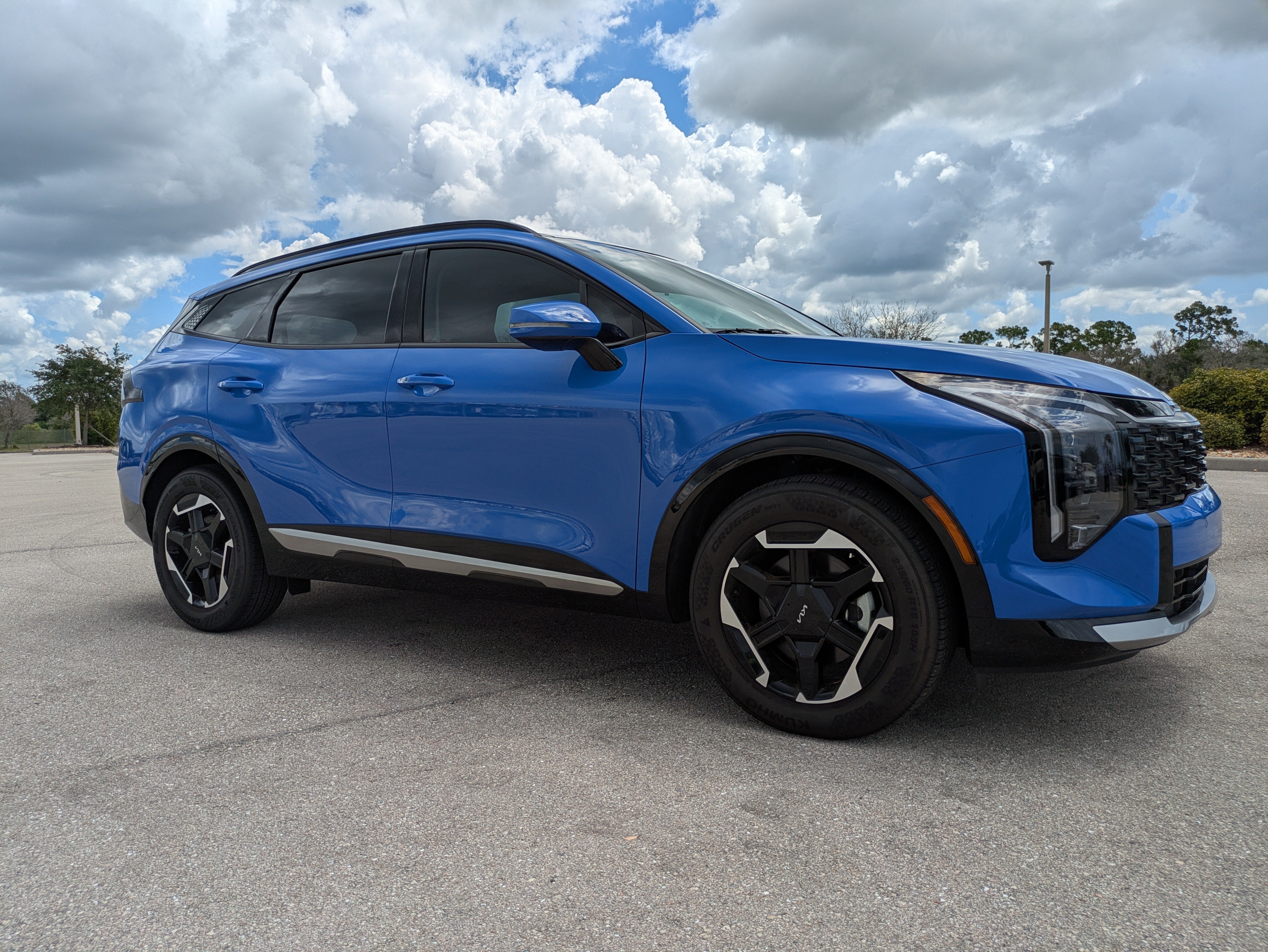 New 2026 Kia Sportage SX FWD image 2