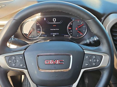 Used 2023 GMC Acadia Denali w/ Denali Technology Package image 19