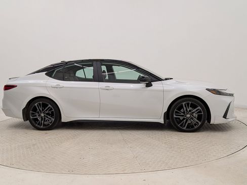 Used 2025 Toyota Camry XSE image 8