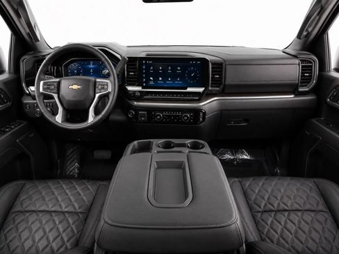Used 2026 Chevrolet Silverado 1500 LT AWD/4WD image 11