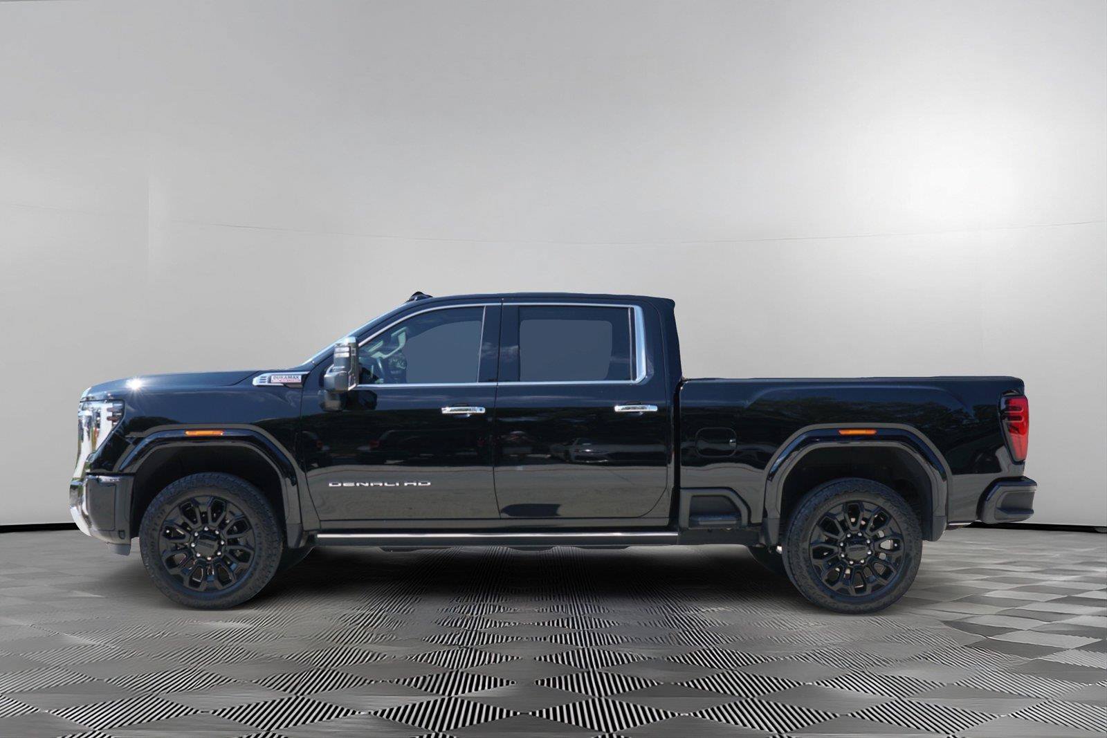 Used 2024 GMC Sierra 2500 Denali w/ Denali Reserve Package AWD/4WD image 6