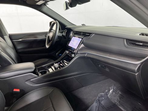 Used 2022 Jeep Grand Cherokee Overland image 30