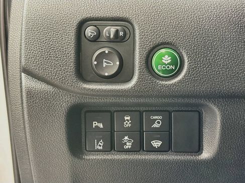 Used 2025 Honda Ridgeline TrailSport image 10