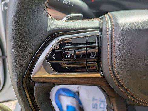 Used 2024 Jeep Grand Cherokee Summit image 18