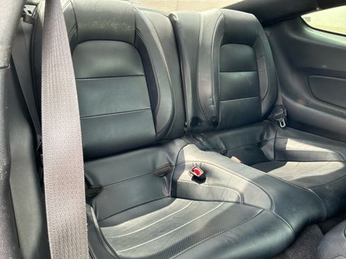 Used 2017 Ford Mustang GT RWD image 19
