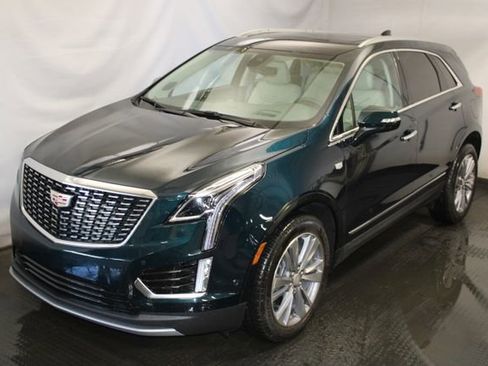 Certified 2025 Cadillac XT5 Premium Luxury w/ Technology Package AWD/4WD image 1