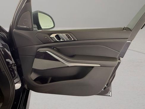 Used 2026 BMW X7 xDrive40i w/ M Sport Package image 38