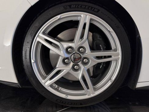 Used 2023 Chevrolet Corvette Stingray Premium Cpe w/ Z51 Performance Package image 27