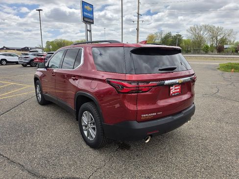 Used 2023 Chevrolet Traverse LT AWD/4WD image 3