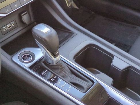 Used 2025 Nissan Sentra SV image 19