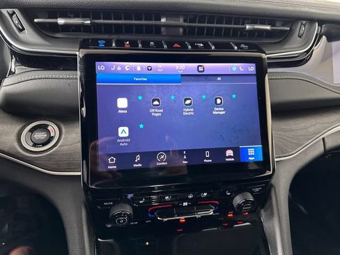 Certified 2023 Jeep Grand Cherokee 4WD 4xe w/ Luxury Tech Group II image 11