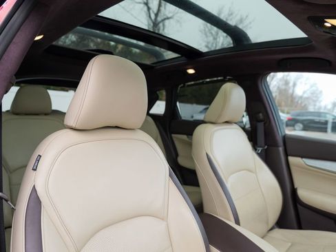 Used 2019 INFINITI QX50 Essential w/ Sensory Package image 36