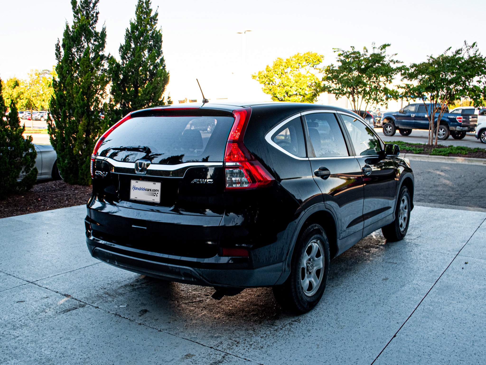 Used 2016 Honda CR-V LX image 9