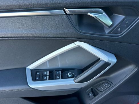 Used 2022 Audi Q3 2.0T Premium image 11