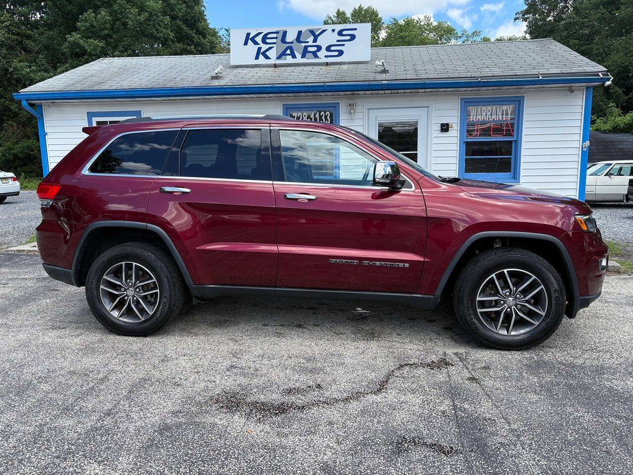 Used 2018 Jeep Grand Cherokee Limited w/ Luxury Group II AWD/4WD image 2