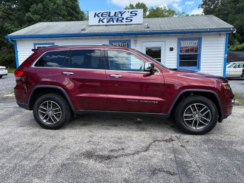 Used 2018 Jeep Grand Cherokee Limited w/ Luxury Group II AWD/4WD image 2