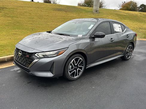 New 2025 Nissan Sentra SR w/ SR Premium Package image 2