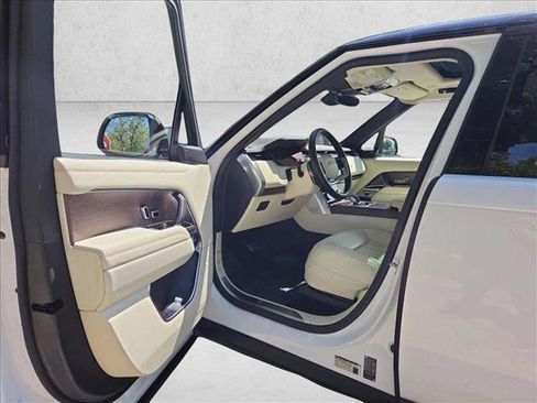 Used 2023 Land Rover Range Rover SE AWD/4WD image 12