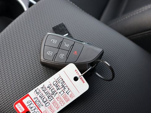 New 2026 Chevrolet Equinox LT w/ Convenience Package II image 29