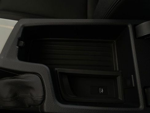 Used 2018 BMW 320i 320i image 32