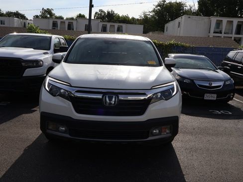Used 2017 Honda Ridgeline RTL-E image 2