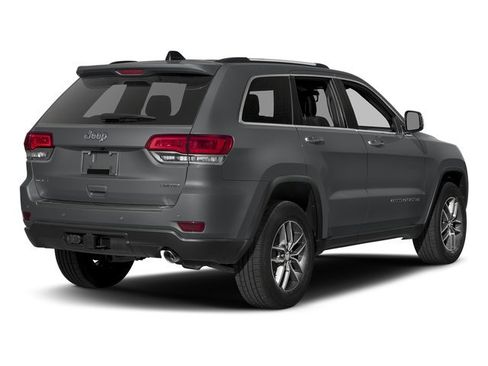 Used 2017 Jeep Grand Cherokee Limited image 2