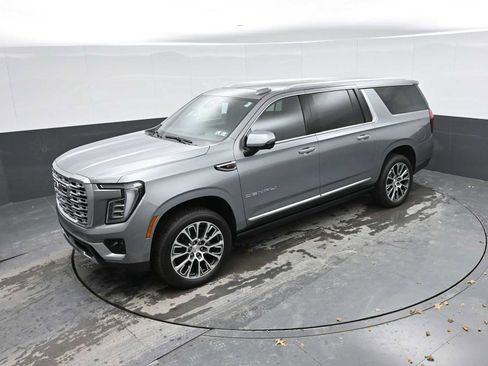 New 2026 GMC Yukon XL Denali w/ Sun & Power Step Package image 31