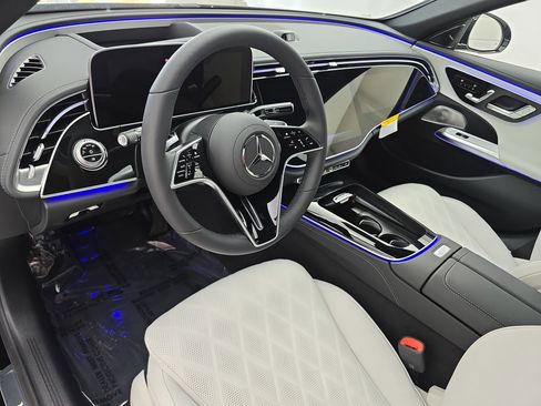 New 2026 Mercedes-Benz E 350 4MATIC Sedan image 16