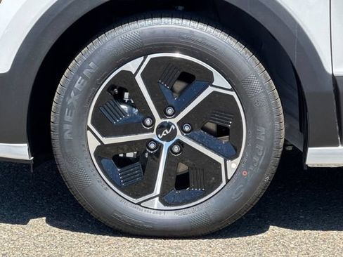 New 2026 Kia Niro LX FWD image 33