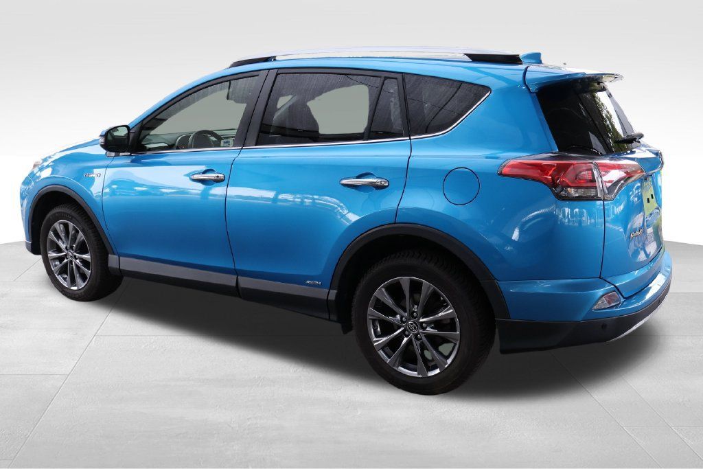 Certified 2018 Toyota RAV4 Limited w/ Advanced Technology Package AWD/4WD image 13