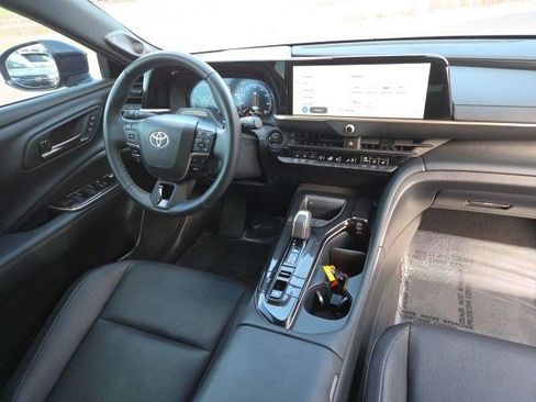 Used 2025 Toyota Crown Signia w/ Advanced Technology Package AWD/4WD image 20
