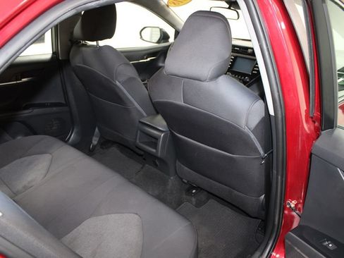 Used 2018 Toyota Camry LE FWD image 27