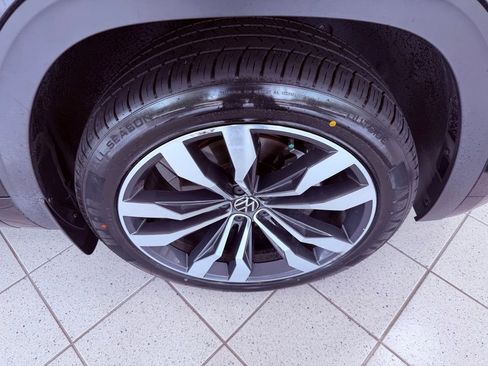 Used 2022 Volkswagen Atlas SEL Premium AWD/4WD image 22