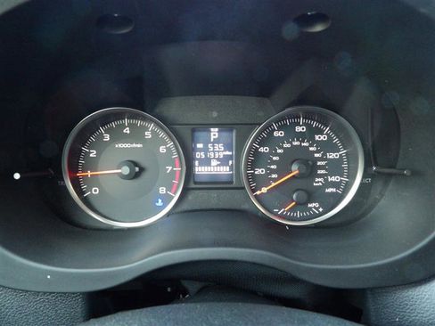 Used 2017 Subaru Crosstrek 2.0i Premium w/ Moonroof Package image 23