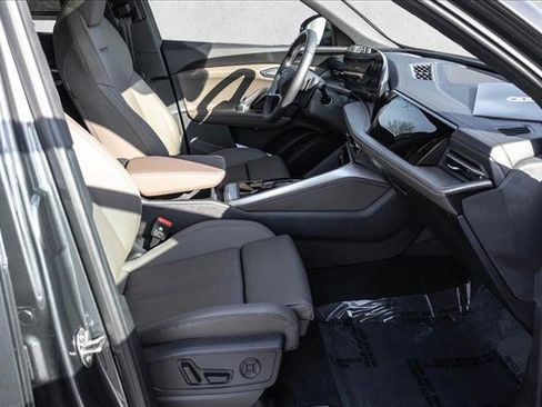 Certified 2025 Audi Q5 Premium Plus image 26