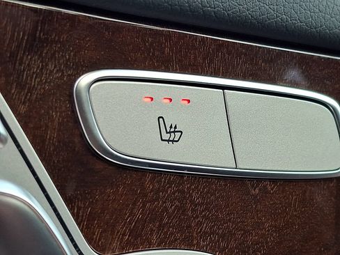 Certified 2017 Mercedes-Benz GLC 300 4MATIC image 24