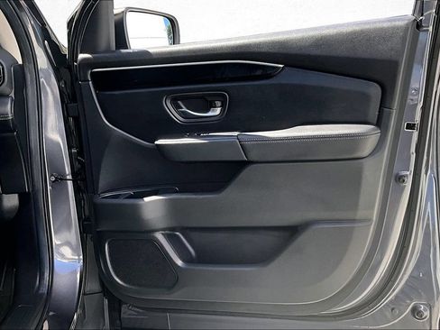 Used 2025 Honda Pilot Touring image 30