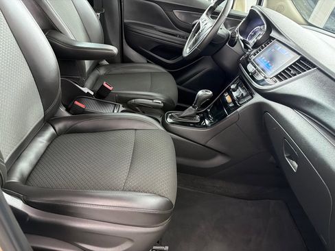 Used 2018 Buick Encore Preferred image 24