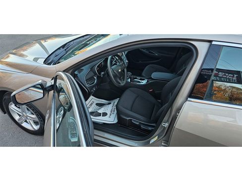 Used 2024 Chevrolet Malibu LS w/ LPO, Floor Liner Package image 9