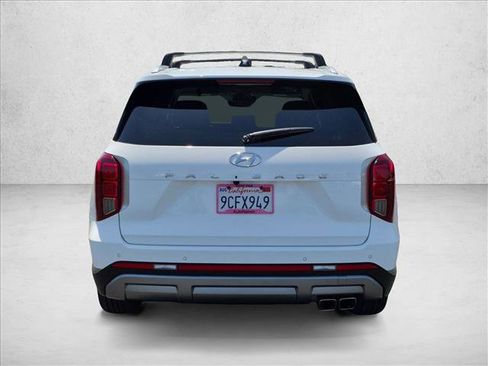 Used 2023 Hyundai Palisade SEL FWD image 7