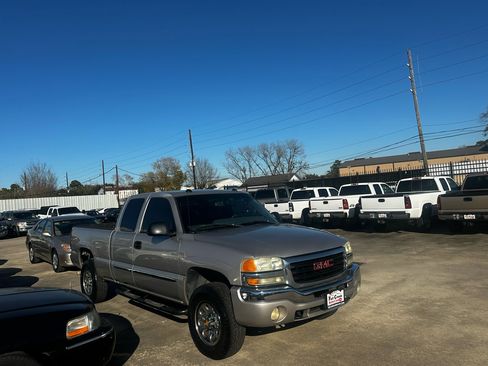 Used 2004 GMC Sierra 1500 SLE w/ Safe And Sound Package image 46