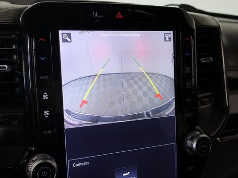 Used 2025 RAM 1500 Limited w/ Off Road Group image 6