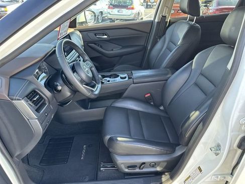 Certified 2023 Nissan Rogue SV w/ SV Premium B Package image 12