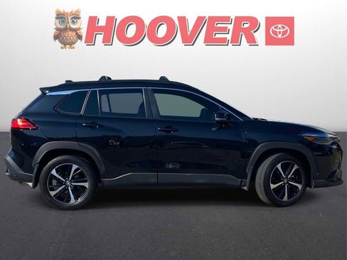 Used 2025 Toyota Corolla Cross AWD Hybrid w/ Convenience Package image 2