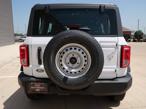 New 2026 Ford Bronco 4-Door AWD/4WD image 5