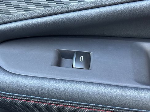 Used 2024 Chevrolet Blazer EV RS image 23