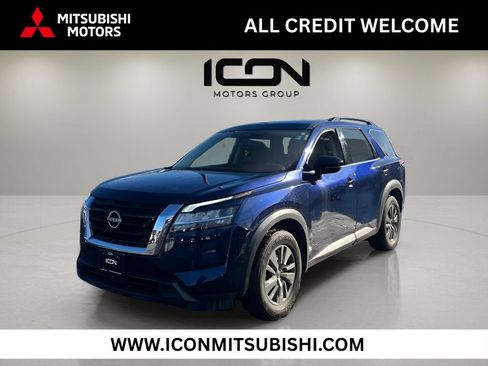 Used 2022 Nissan Pathfinder SV FWD image 1