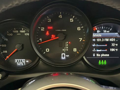 Used 2021 Porsche Macan w/ Premium Package Plus AWD/4WD image 25